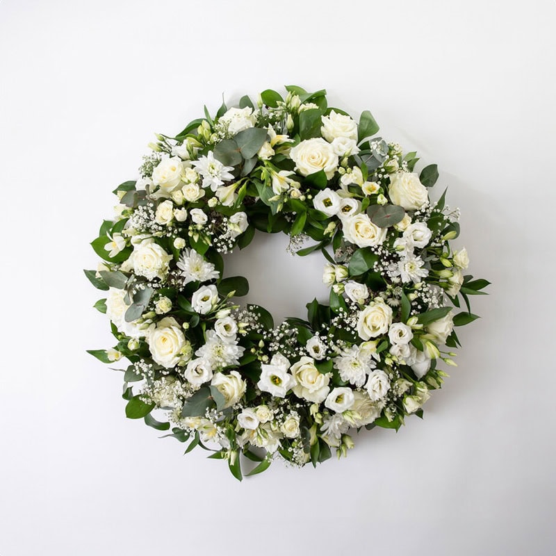 Krans hvit medium begravelse bisettelse blomster